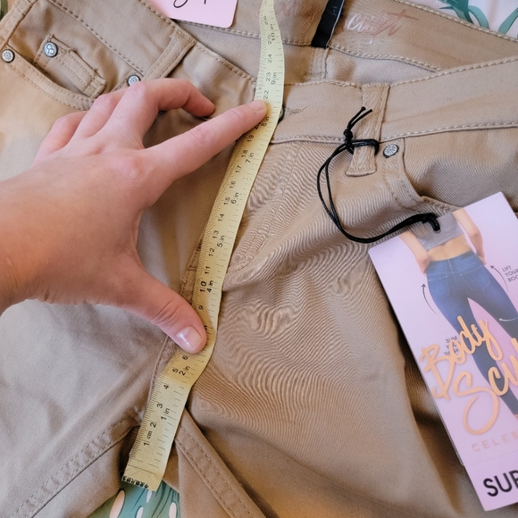 Crop Tan Size 3 - Picture 5 of 11